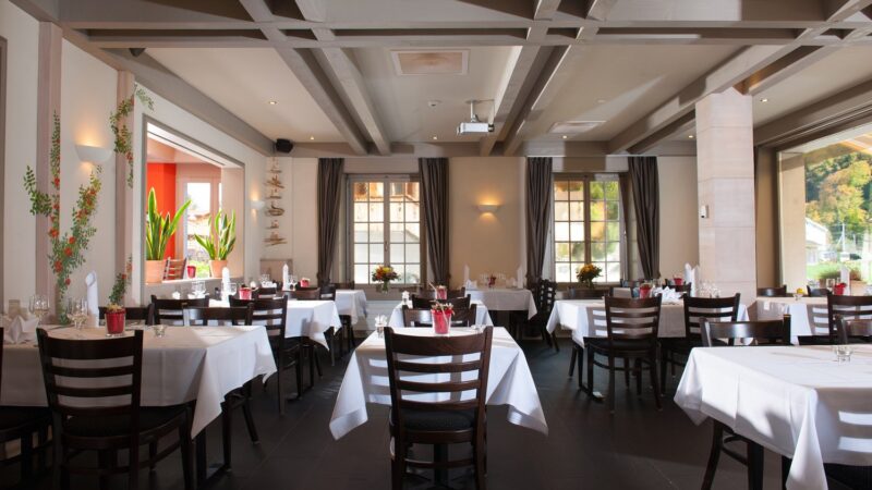 jungfrau_wilderswil_restaurant.jpg__1500x3000_q85_subsampling-2